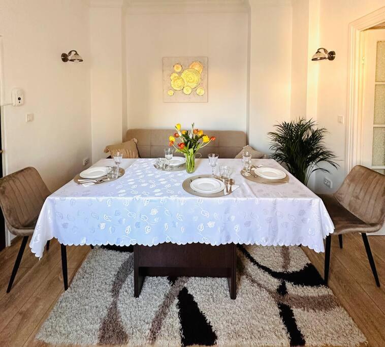 Cozy 1Br Apartment•Central•Quiet Bucureşti Eksteriør bilde